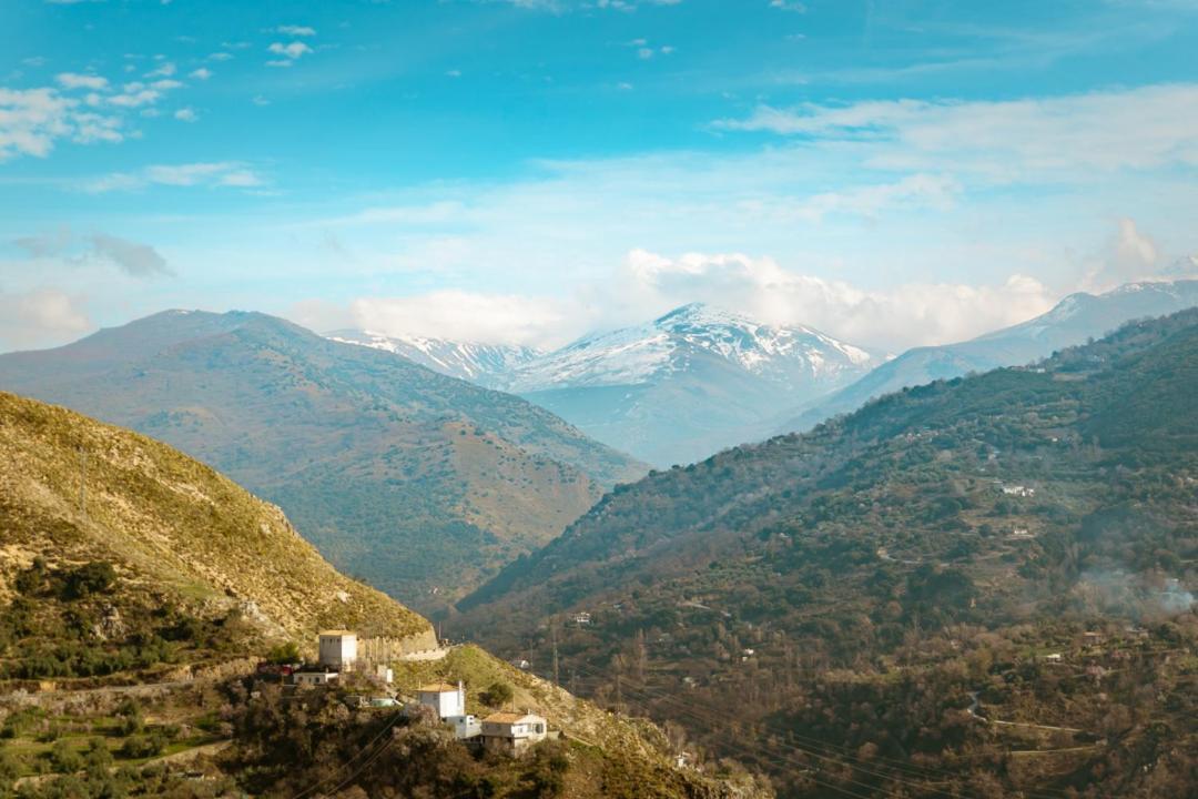 Отель Kampaoh Sierra Nevada Гуэхар-Сьерра Экстерьер фото
